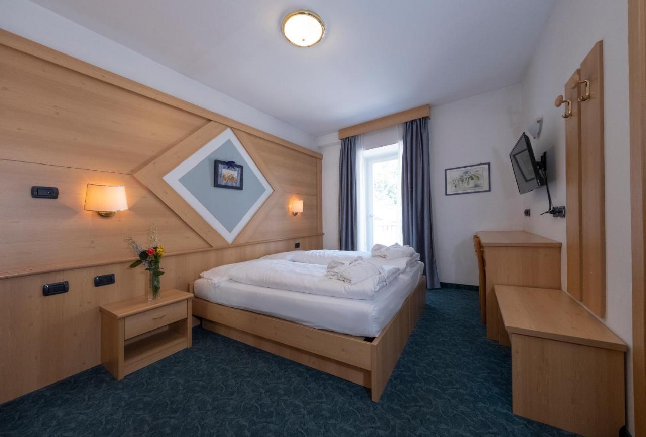 Hotel Italia Castello-Molina di Fiemme Esterno foto