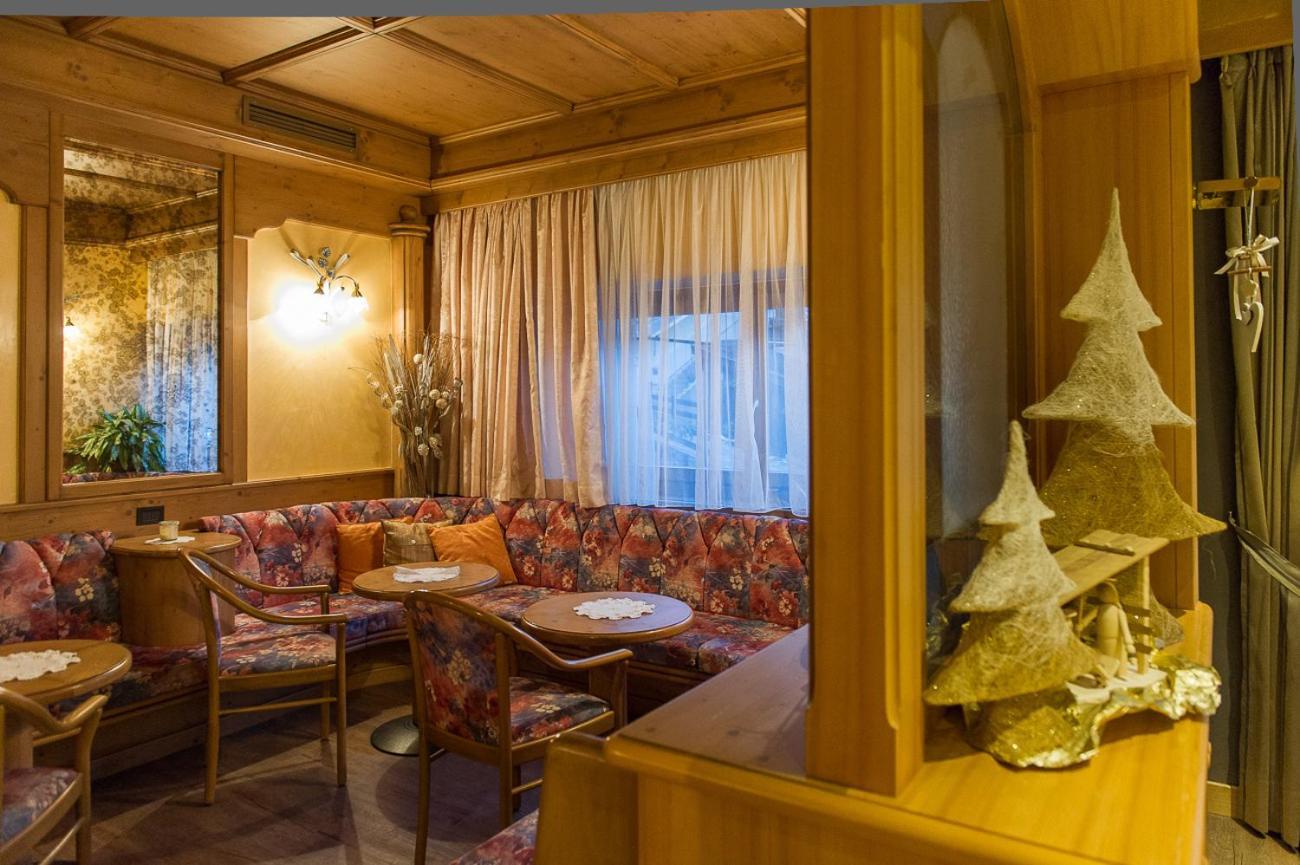 Hotel Italia Castello-Molina di Fiemme Esterno foto