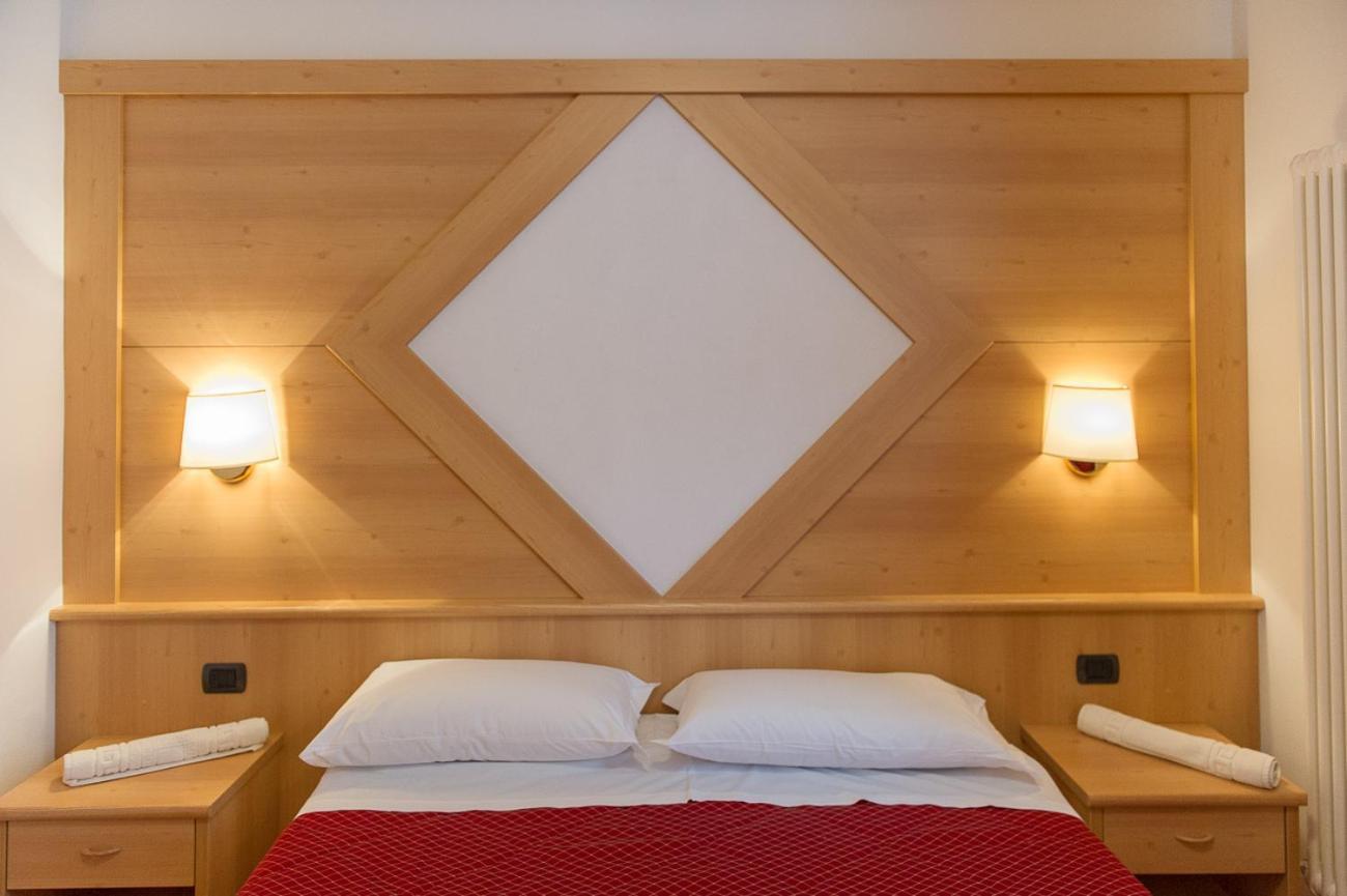 Hotel Italia Castello-Molina di Fiemme Esterno foto